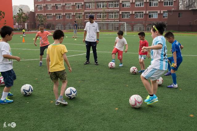 留住核心！陈盈骏3年顶薪合同续约广州队